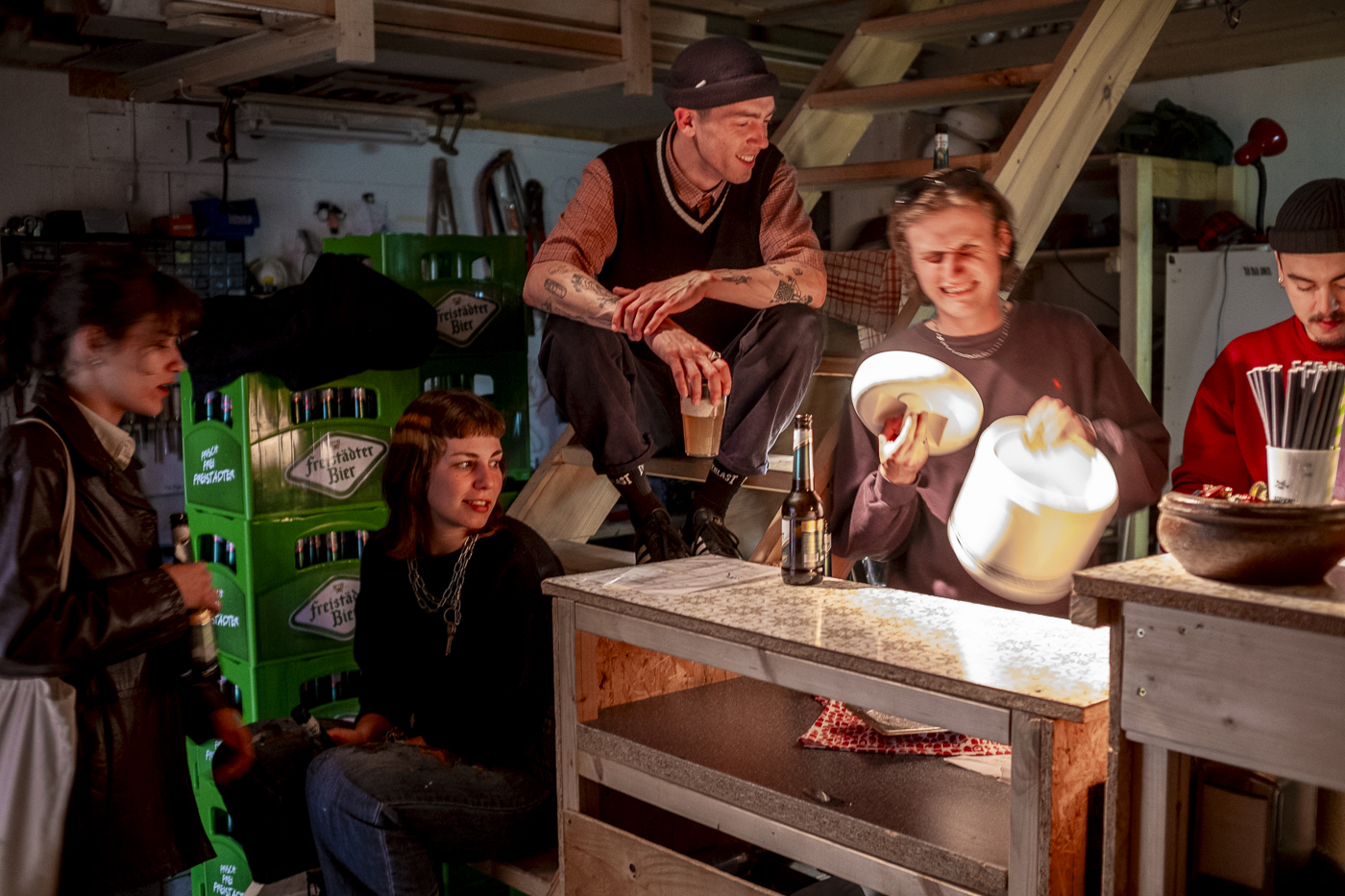 AMRO24 Exhibitions "AMRO Nightline #1 / @DH5", by Martin Gius & Sarah Groff Hennigh-Palermo & David Miller & DH5 Senior*innen Chor